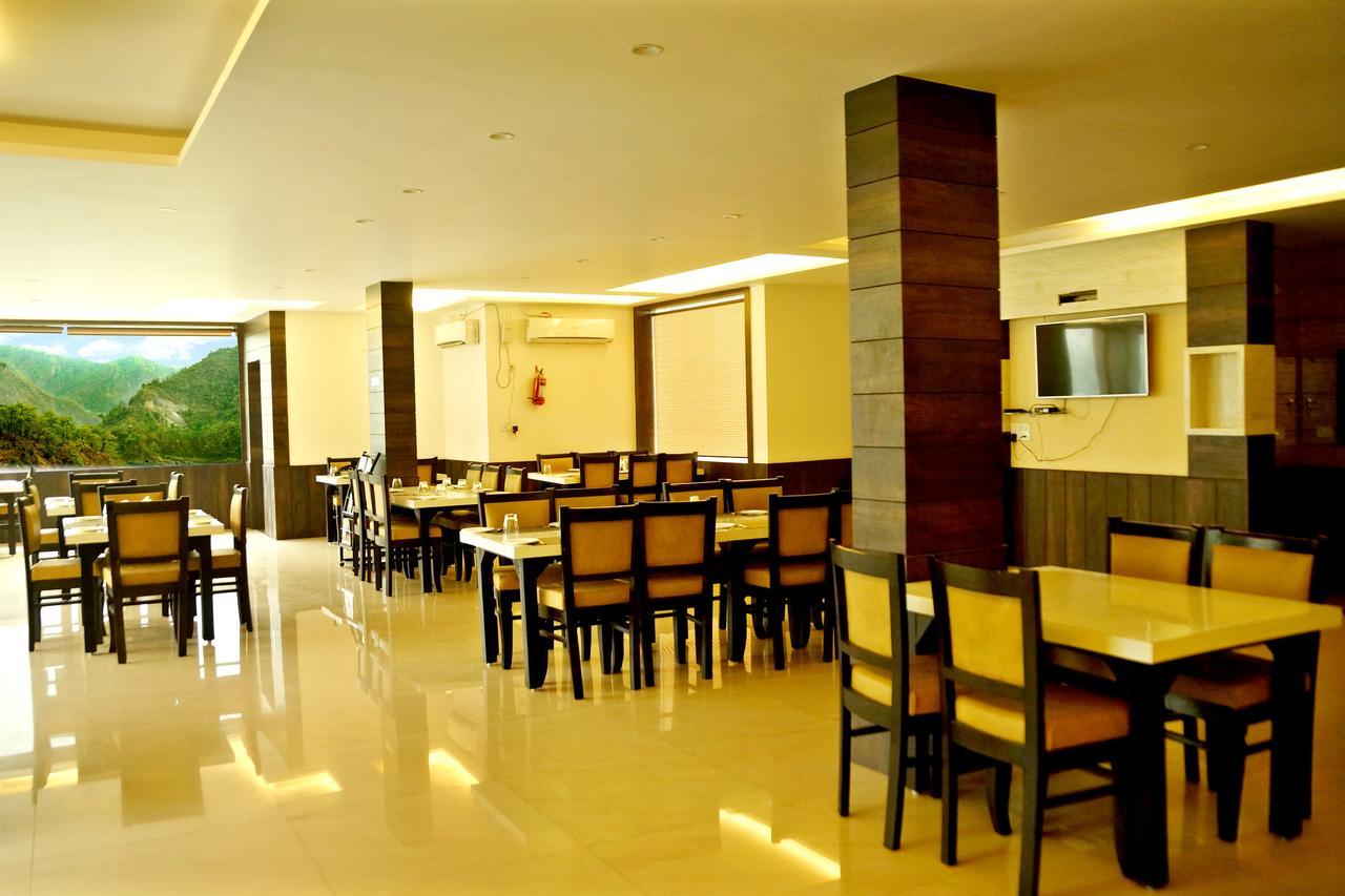 Hotel Trance Ganga Tapovan Exterior photo